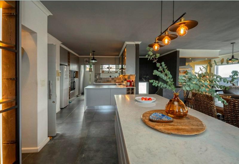 5 Bedroom Property for Sale in Fish Hoek Western Cape